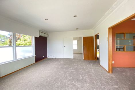 Photo of property in 38 Beaubank Road, Kelston, Auckland, 0602