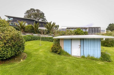 Photo of property in 30 Tasman Parade, Oakura, 4314