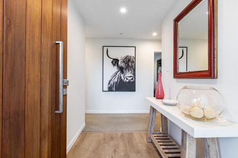 Photo of property in 2 Nikau Way, Riverhead, 0820