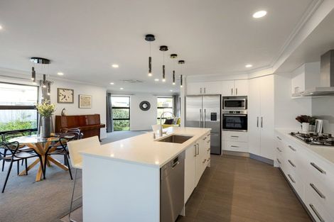 Photo of property in 18 Teatree Close, Huntington, Hamilton, 3210