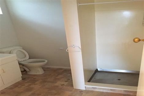 Photo of property in 29 Marine Parade, Bluff Hill, Napier, 4110