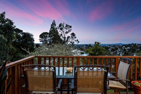 Photo of property in 325 Don Buck Road, Massey, Auckland, 0614