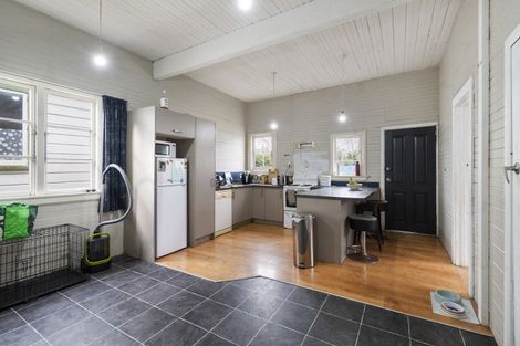 Photo of property in 412 Featherston Street, Palmerston North, 4414