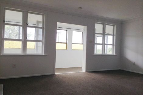 Photo of property in 2 Nield Road, Manurewa, Auckland, 2102