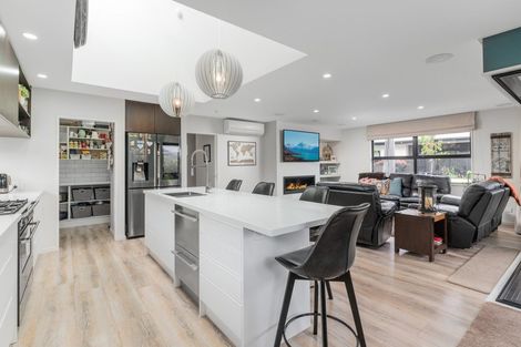 Photo of property in 62 Cameo Grove, Marshland, Christchurch, 8083