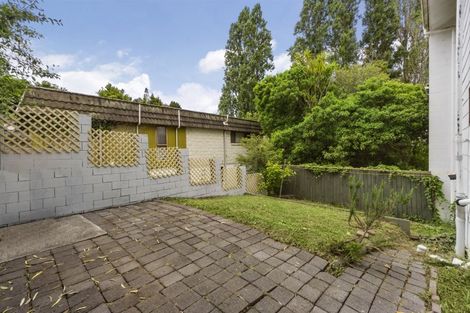 Photo of property in 1/4 Braund Place, Glenfield, Auckland, 0629