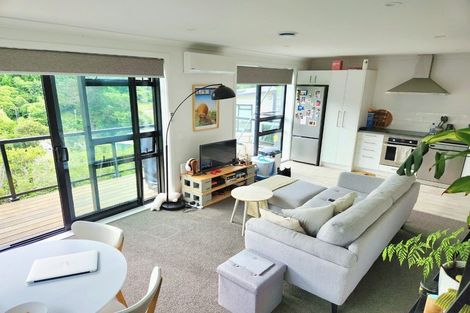 Photo of property in 6 Ara Patukawenga, Tawa, Wellington, 5028