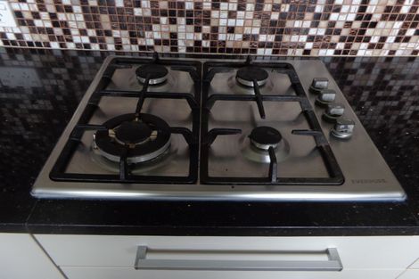 Photo of property in 29 Mawney Road, Henderson, Auckland, 0610