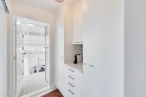 Photo of property in 1/6 Tyne Road, Forrest Hill, Auckland, 0620