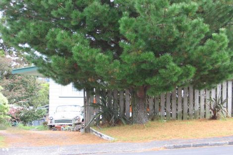 Photo of property in 21 Prior Place, Glendene, Auckland, 0602