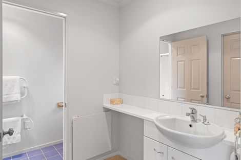 Photo of property in 16 Dorchester Place, Nawton, Hamilton, 3200