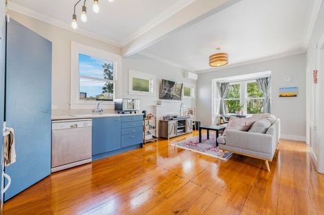 Photo of property in 140 Titirangi Road, New Lynn, Auckland, 0600