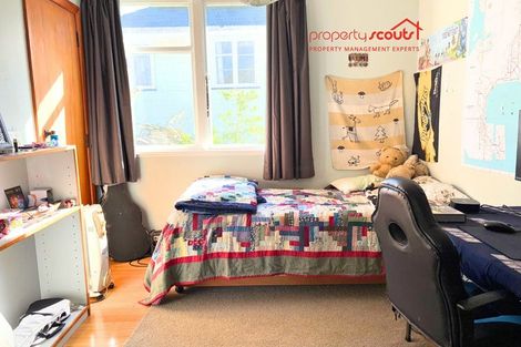 Photo of property in 12 Pikarere Street, Titahi Bay, Porirua, 5022