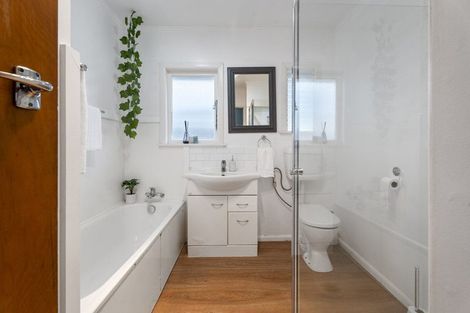 Photo of property in 25 Coleridge Drive, Enderley, Hamilton, 3214