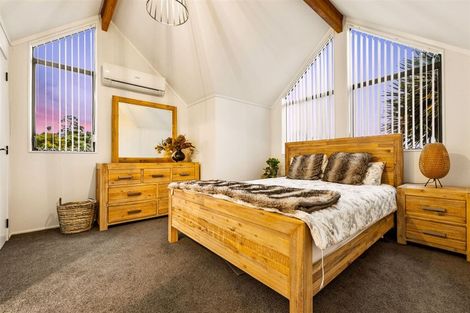 Photo of property in 50 Halberg Street, Glenfield, Auckland, 0629