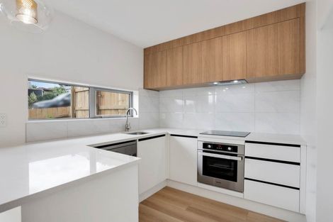 Photo of property in 19e Chislehurst Street, Henderson, Auckland, 0612