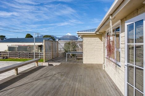 Photo of property in 16 Cumming Street, Okato, 4335