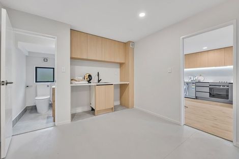 Photo of property in 25c Lavery Place, Sunnynook, Auckland, 0632
