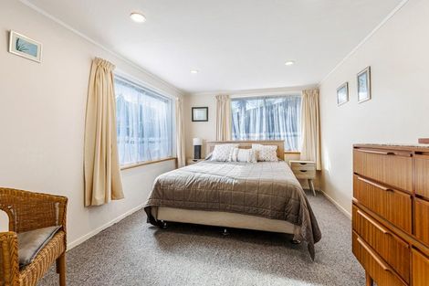 Photo of property in 22 Opanuku Road, Henderson Valley, Auckland, 0612