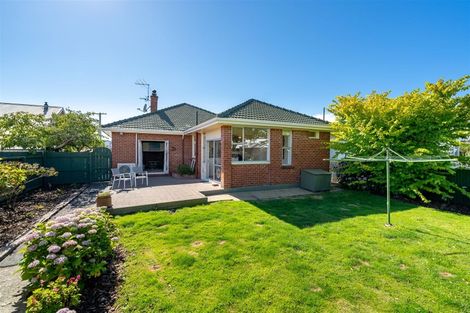 Photo of property in 62 Royal Crescent, Saint Kilda, Dunedin, 9012
