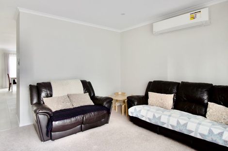 Photo of property in 7 Uma Grove, Hobsonville, Auckland, 0616