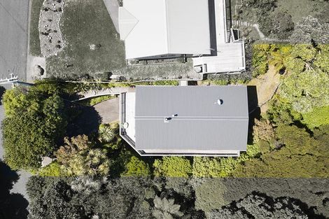 Photo of property in 2 Corlett Road, Plimmerton, Porirua, 5026