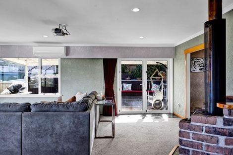 Photo of property in 5 Scott Street, Moturoa, New Plymouth, 4310