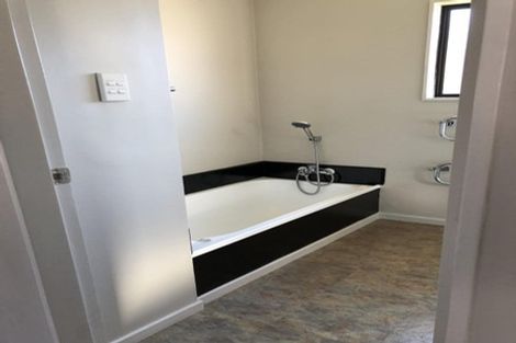 Photo of property in 15 Fenchurch Grove, Stokes Valley, Lower Hutt, 5019