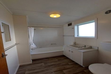 Photo of property in 43a Lismore Street, Strandon, New Plymouth, 4312