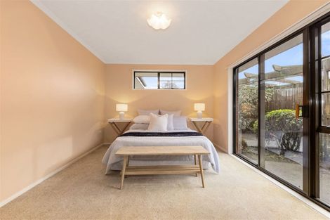 Photo of property in 11 Karnak Crescent, Russley, Christchurch, 8042