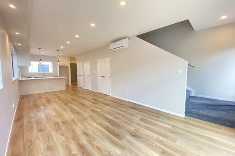 Photo of property in 35 Kaimai Avenue, Massey, Auckland, 0614