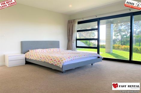 Photo of property in 3 The Rosebowl, Sunnyhills, Auckland, 2010