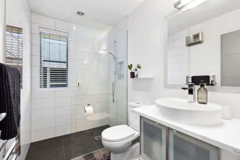 Photo of property in 21a Old Station Avenue, Wanaka, 9305