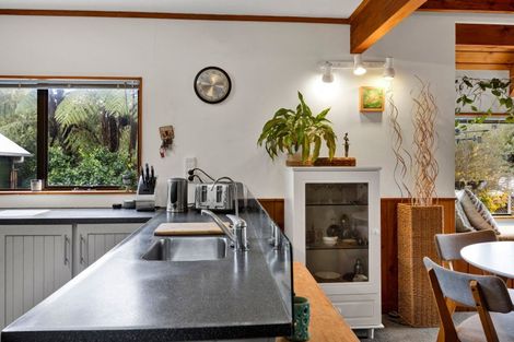 Photo of property in 20 Heaphy Street, Westown, New Plymouth, 4310