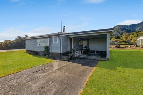 Photo of property in 13 Main Road, Fox Glacier, 7886