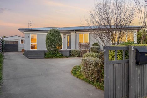 Photo of property in 5 Harris Street, Mount Maunganui, 3116
