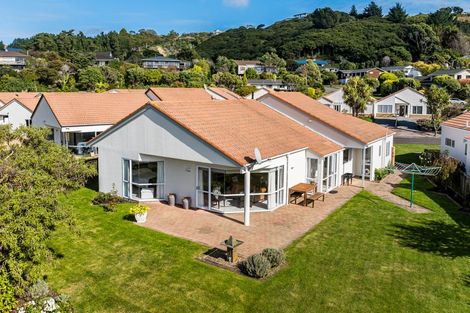 Photo of property in 7 Lakeside Villas, Whitby, Porirua, 5024