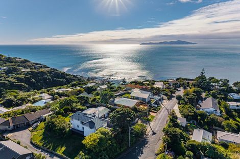Photo of property in 13 Haunui Road, Pukerua Bay, 5026