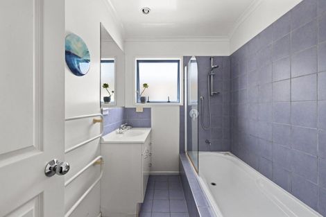 Photo of property in 1a Upham Street, Havelock North, 4130