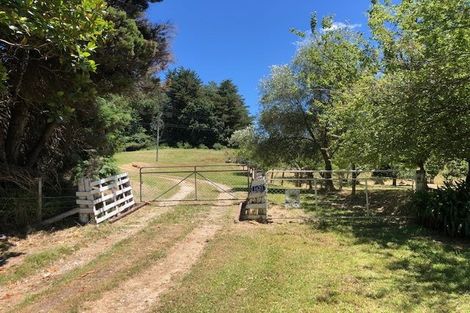 Photo of property in 1621 Kanakanaia Road, Whatatutu, Te Karaka, 4091