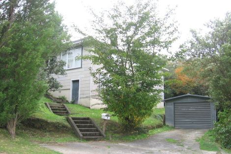 Photo of property in 2 Tremewan Street, Tawa, Wellington, 5028