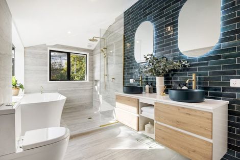 Photo of property in 5 Island Bay Road, Beach Haven, Auckland, 0626