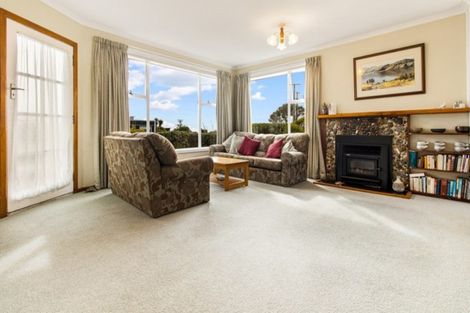 Photo of property in 93 Waitea Road, Muriwai, Waimauku, 0881