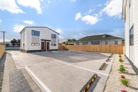 Photo of property in 1/3 Royal View Road, Te Atatu South, Auckland, 0610