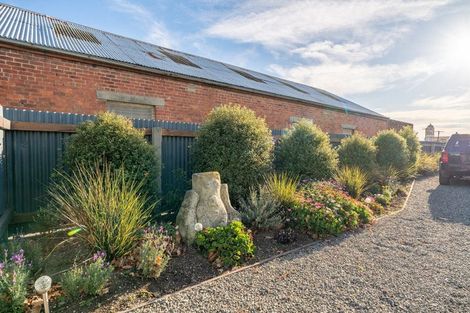 Photo of property in 100 High Street, Waimate, 7924