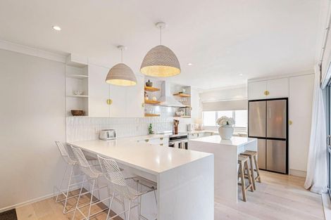 Photo of property in 4 Brandon Road, Manly, Whangaparaoa, 0930