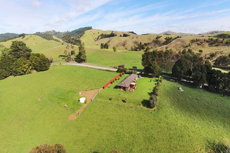 Photo of property in 927 Tauhoa Road, Kaipara Flats, Warkworth, 0984