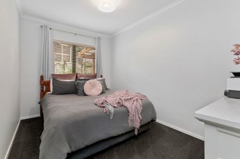 Photo of property in 8b Resolution Road, Welcome Bay, Tauranga, 3112