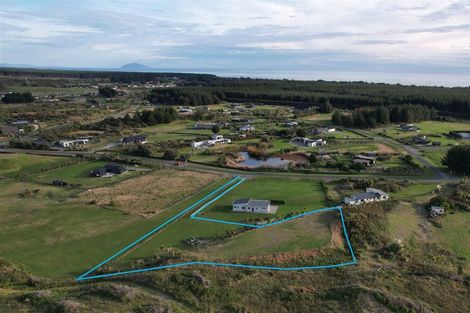 Photo of property in 14 Kanuka Drive, Waitarere, Levin, 5510