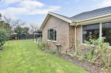 Photo of property in 11 Springside Place, Redwood, Christchurch, 8051